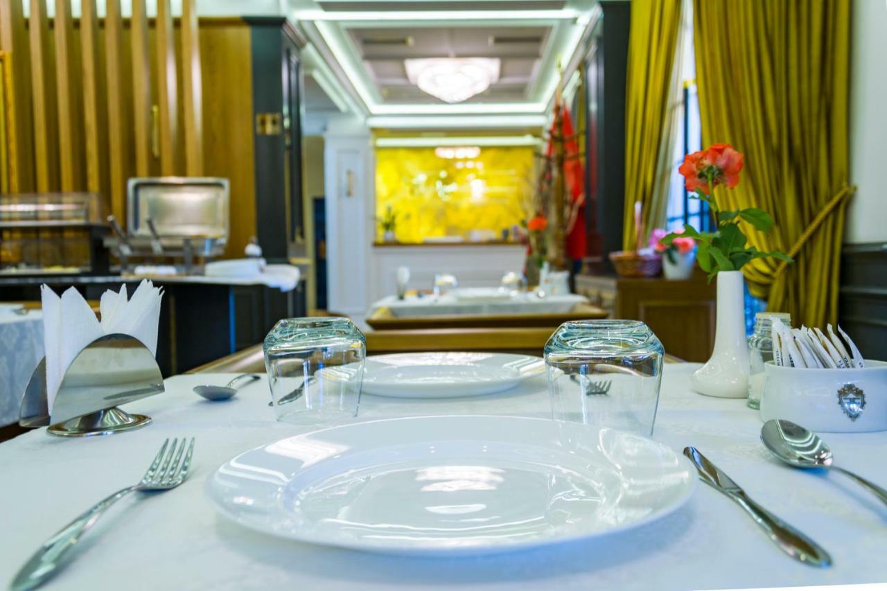 Eler Hotel ティラナ エクステリア 写真